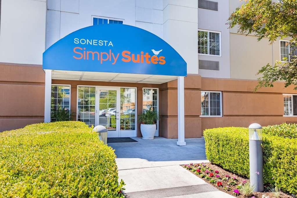 Sonesta Simply Suites Memphis East Poplar Pike Exterior photo